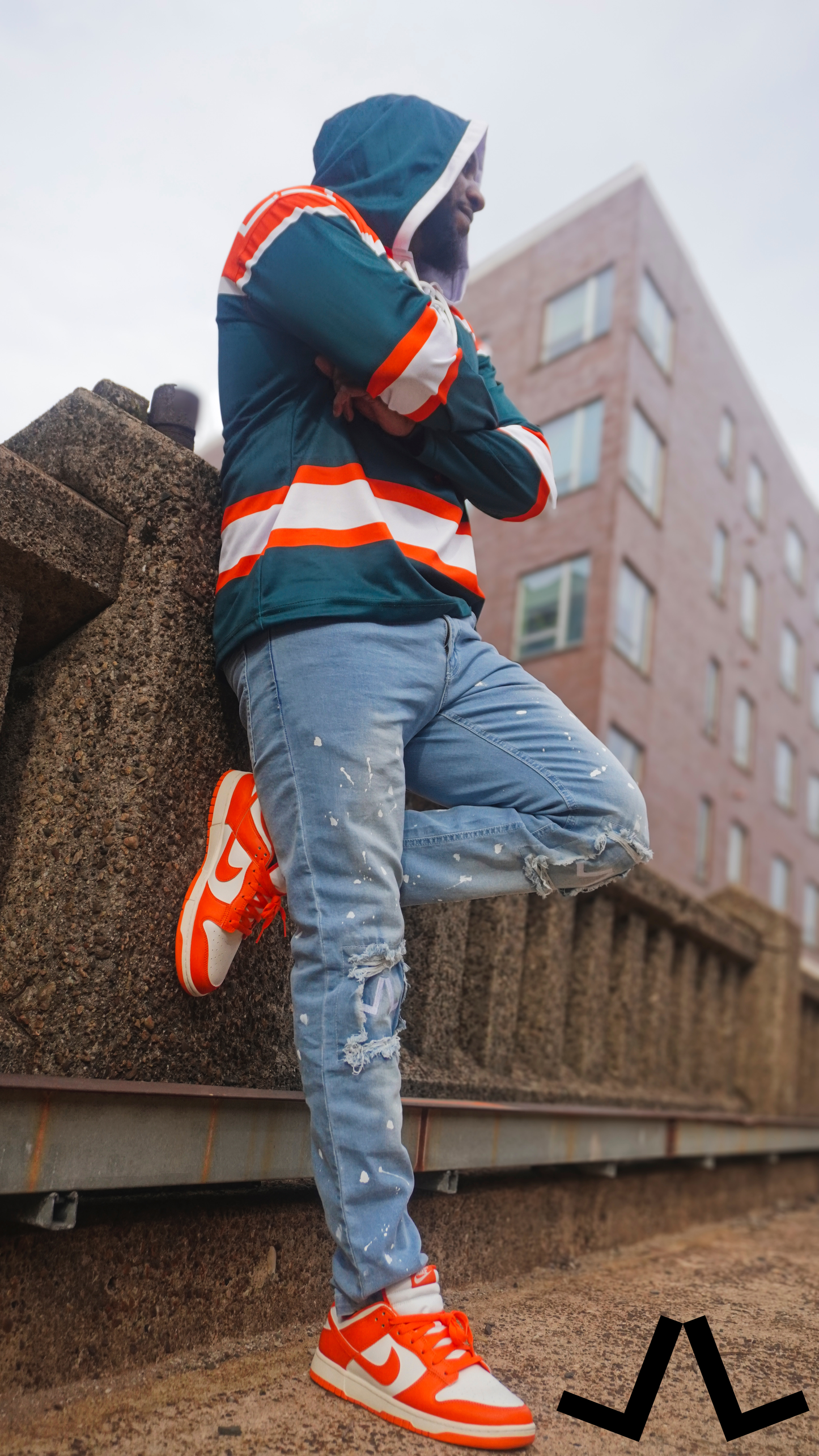 LIVE LIFE LL PATCH DENIM JEANS