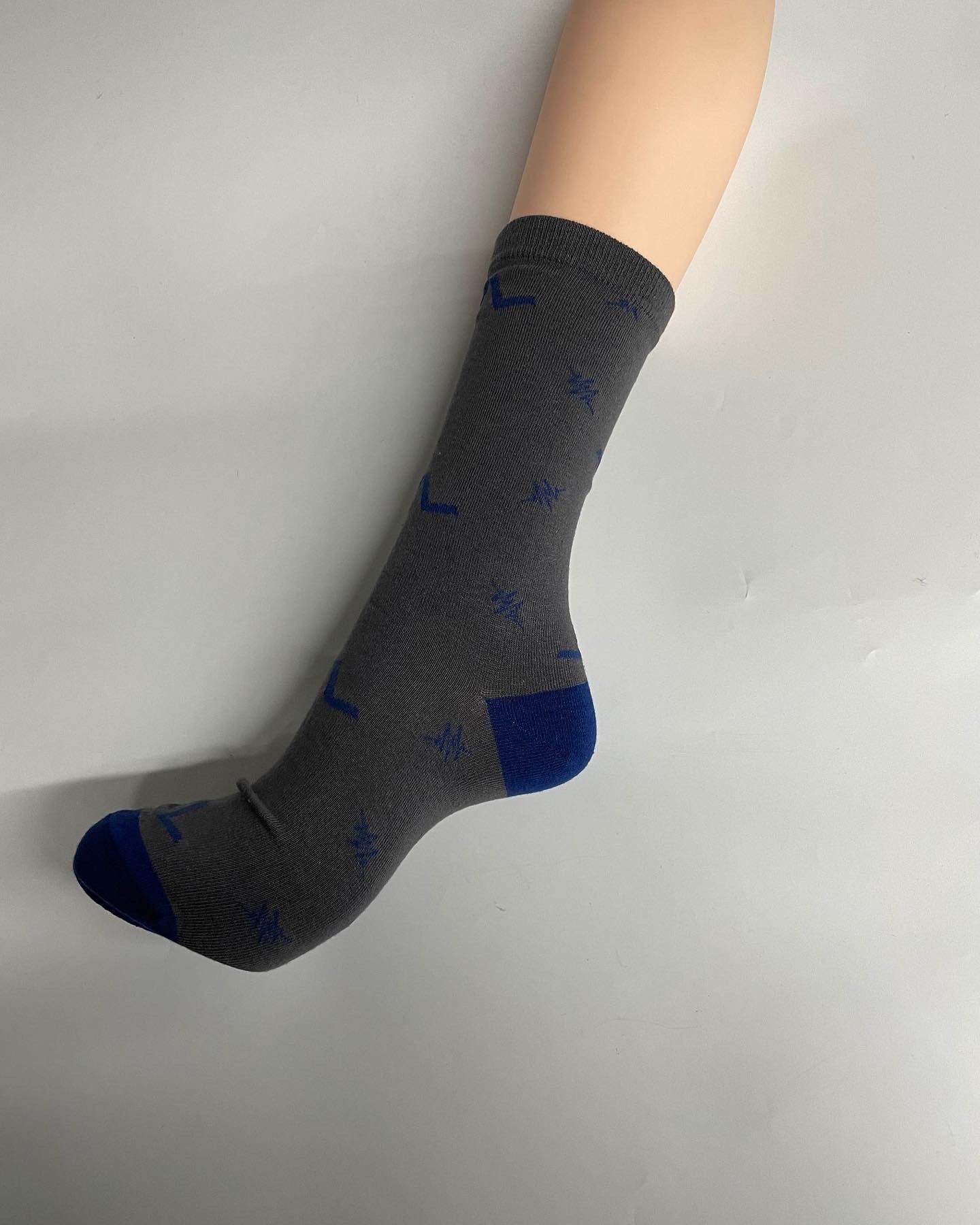 LIVE LIFE GRAY DRESS SOCKS
