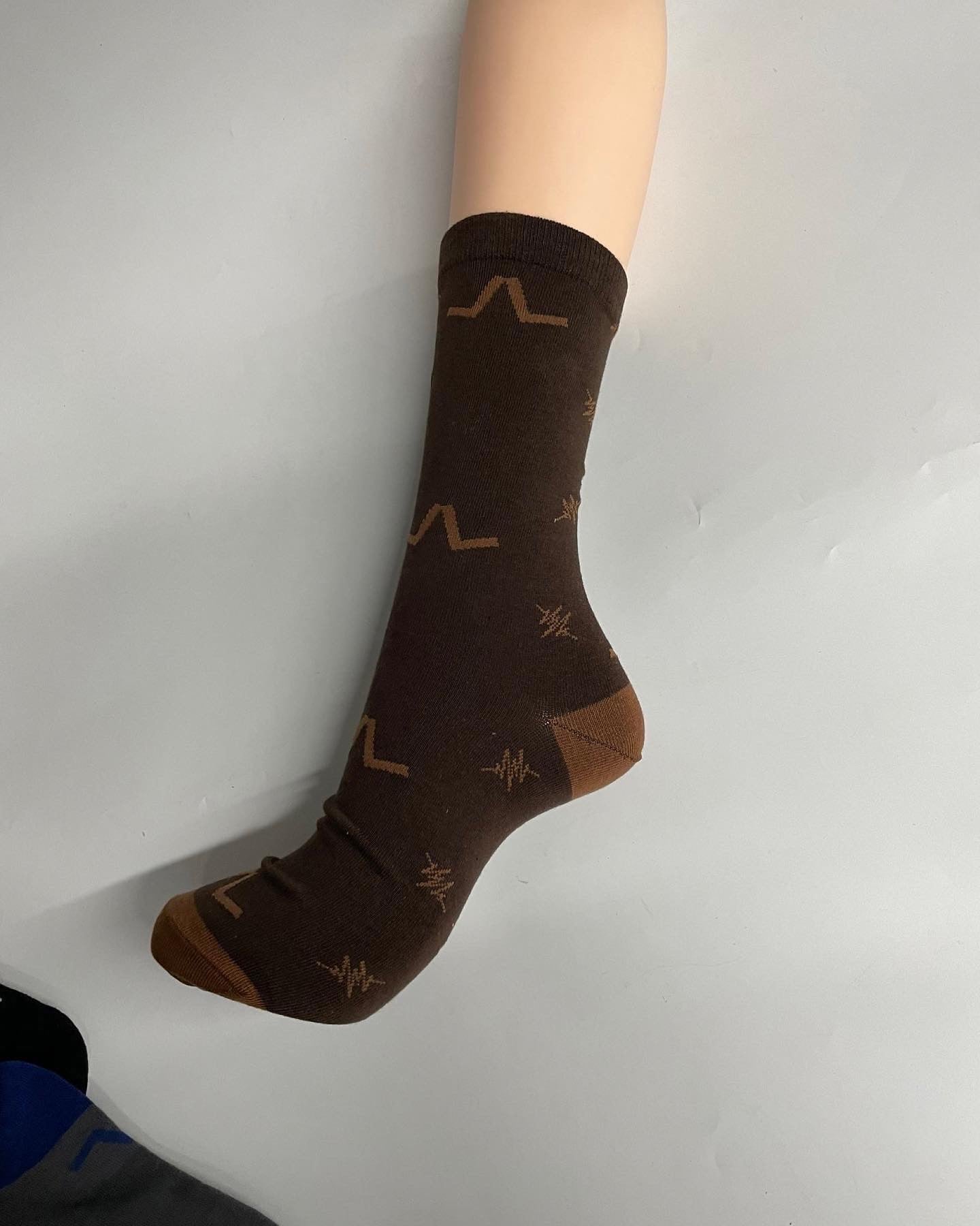 LIVE LIFE BROWN DRESS SOCKS